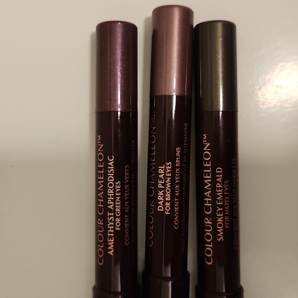 Charlotte Tilbury eyeshadow sticks,  btw if interested in only one shade DM me